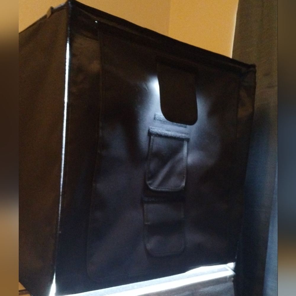 Samitan 24" Professional Light Box. In good pre owned condition. Please s